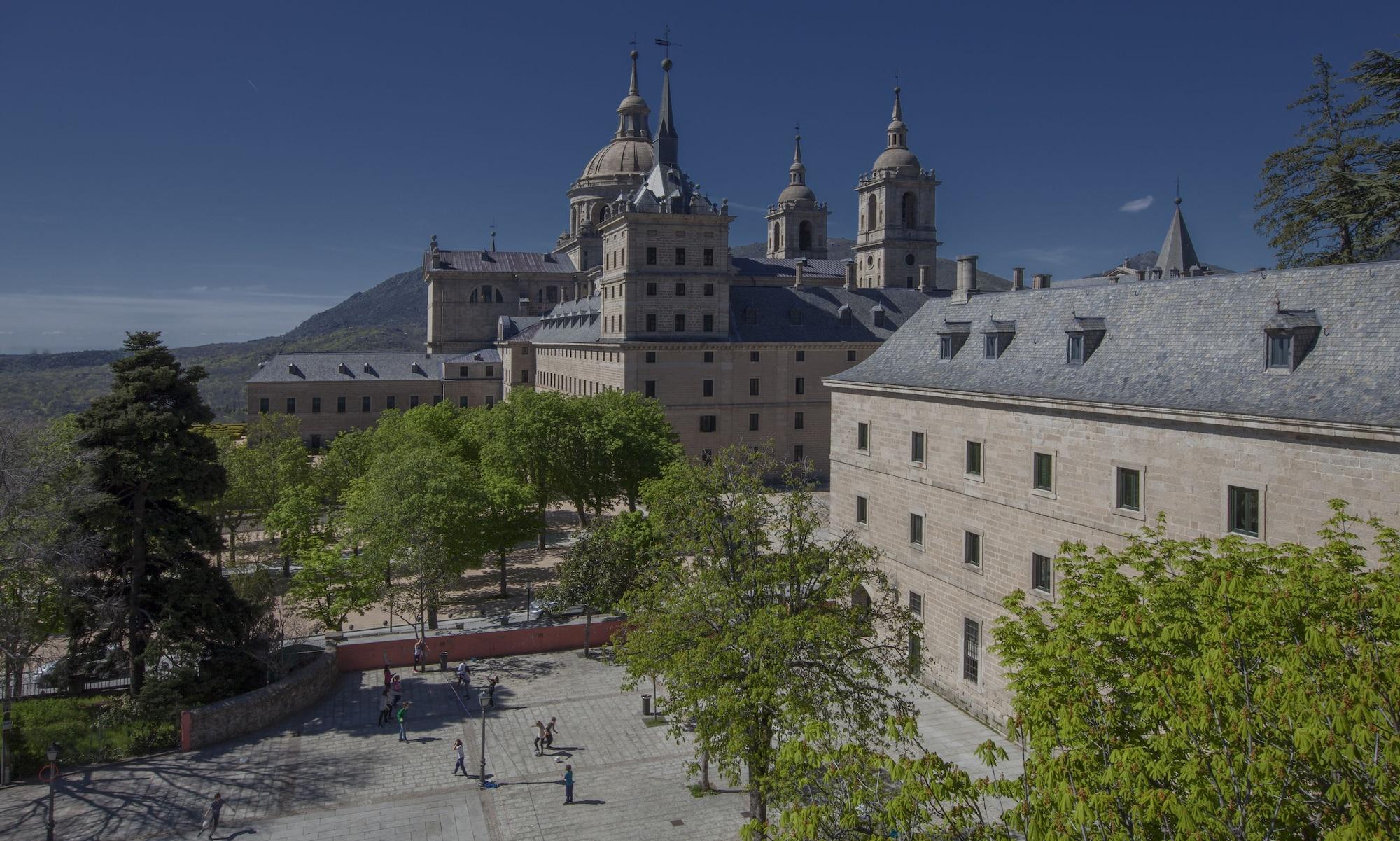 Hotel Florida San Lorenzo de El Escorial Buitenkant foto