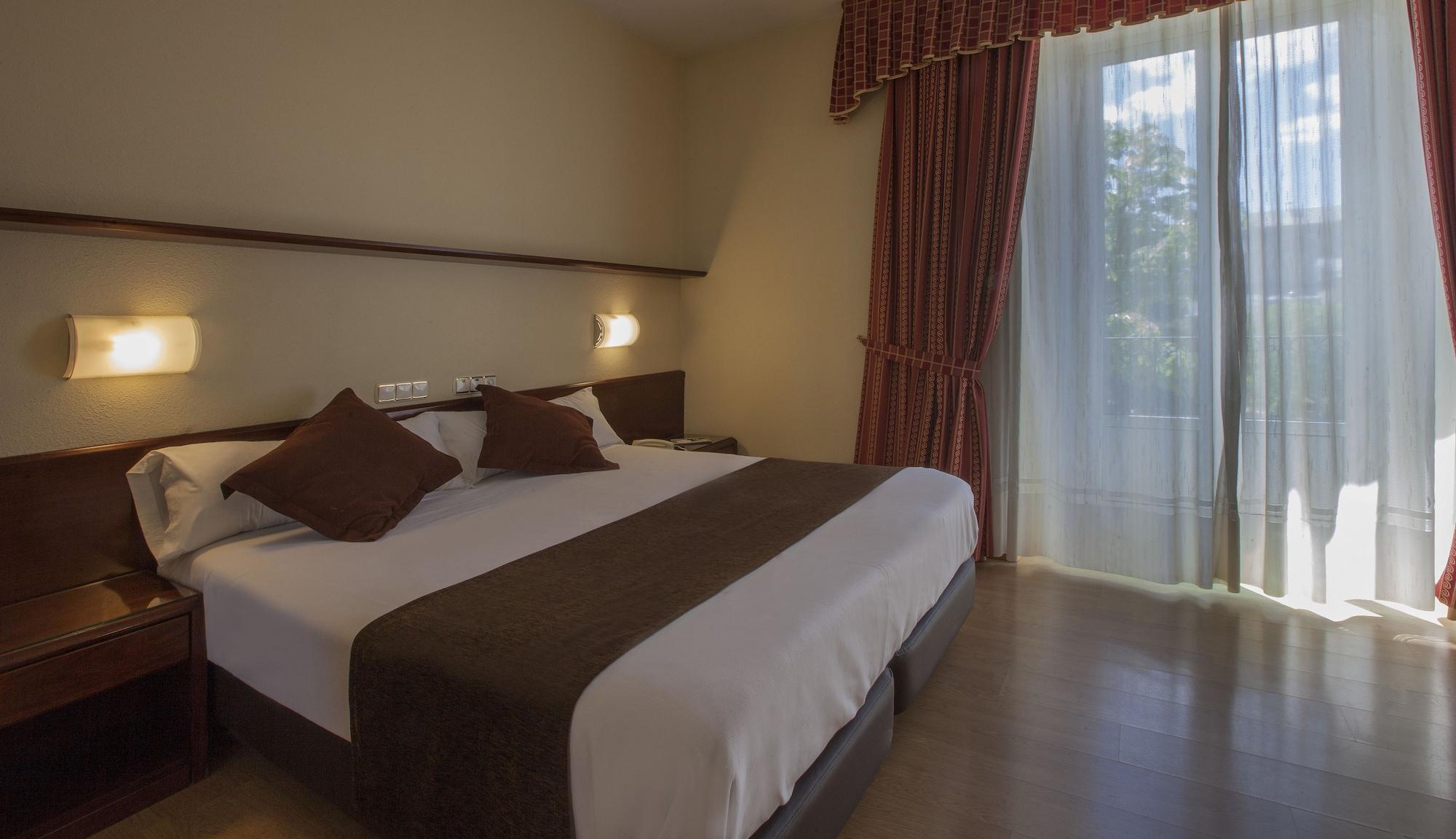 Hotel Florida San Lorenzo de El Escorial Buitenkant foto