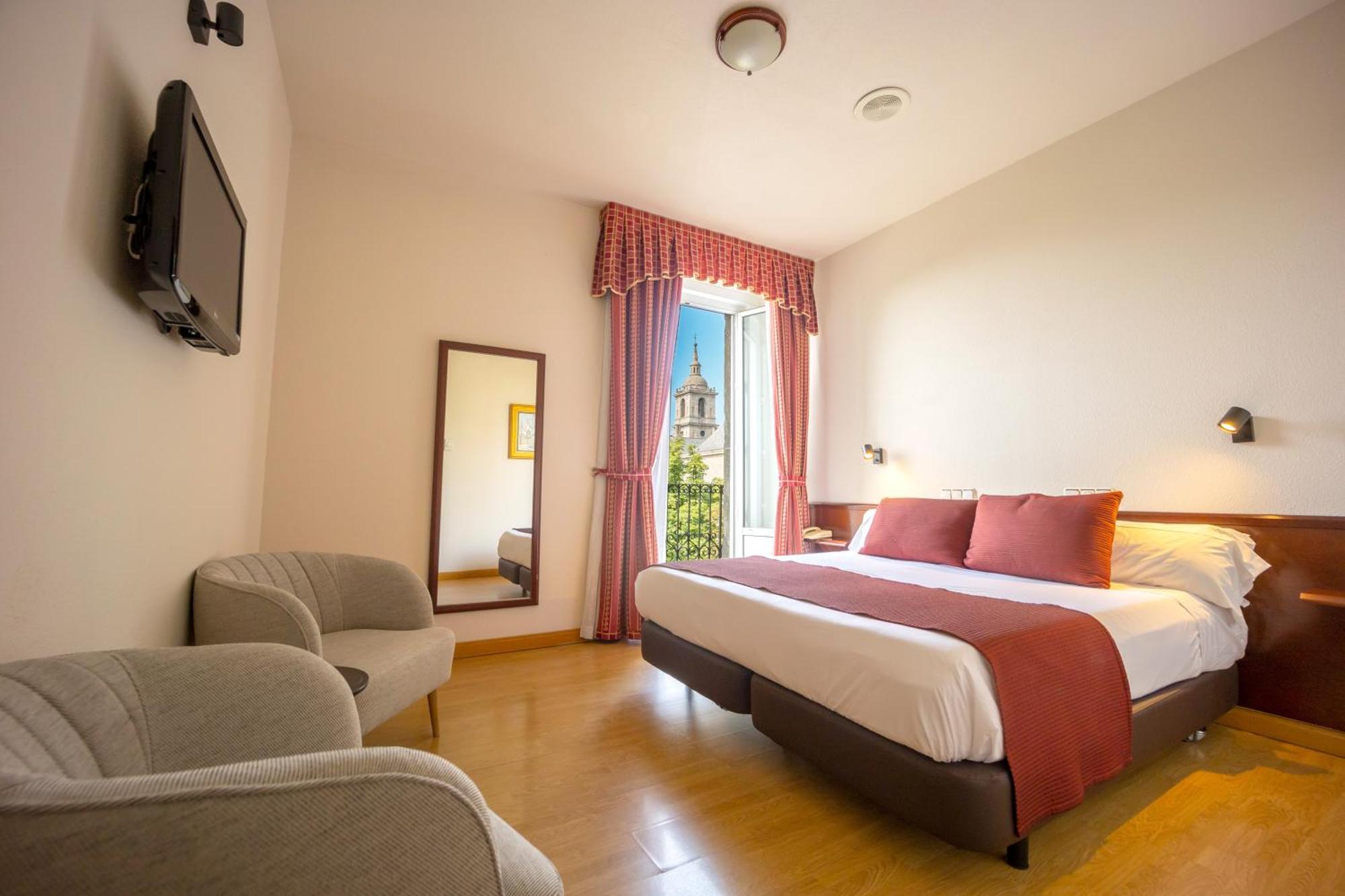 Hotel Florida San Lorenzo de El Escorial Buitenkant foto